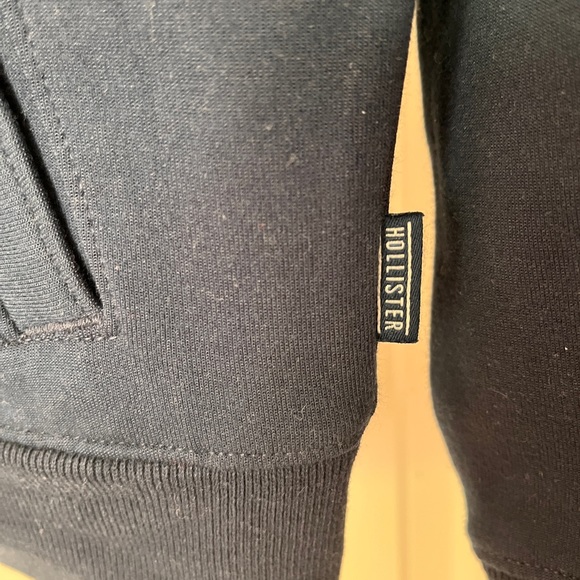Hollister Sport Bomber Jacker - Picture 2 of 5